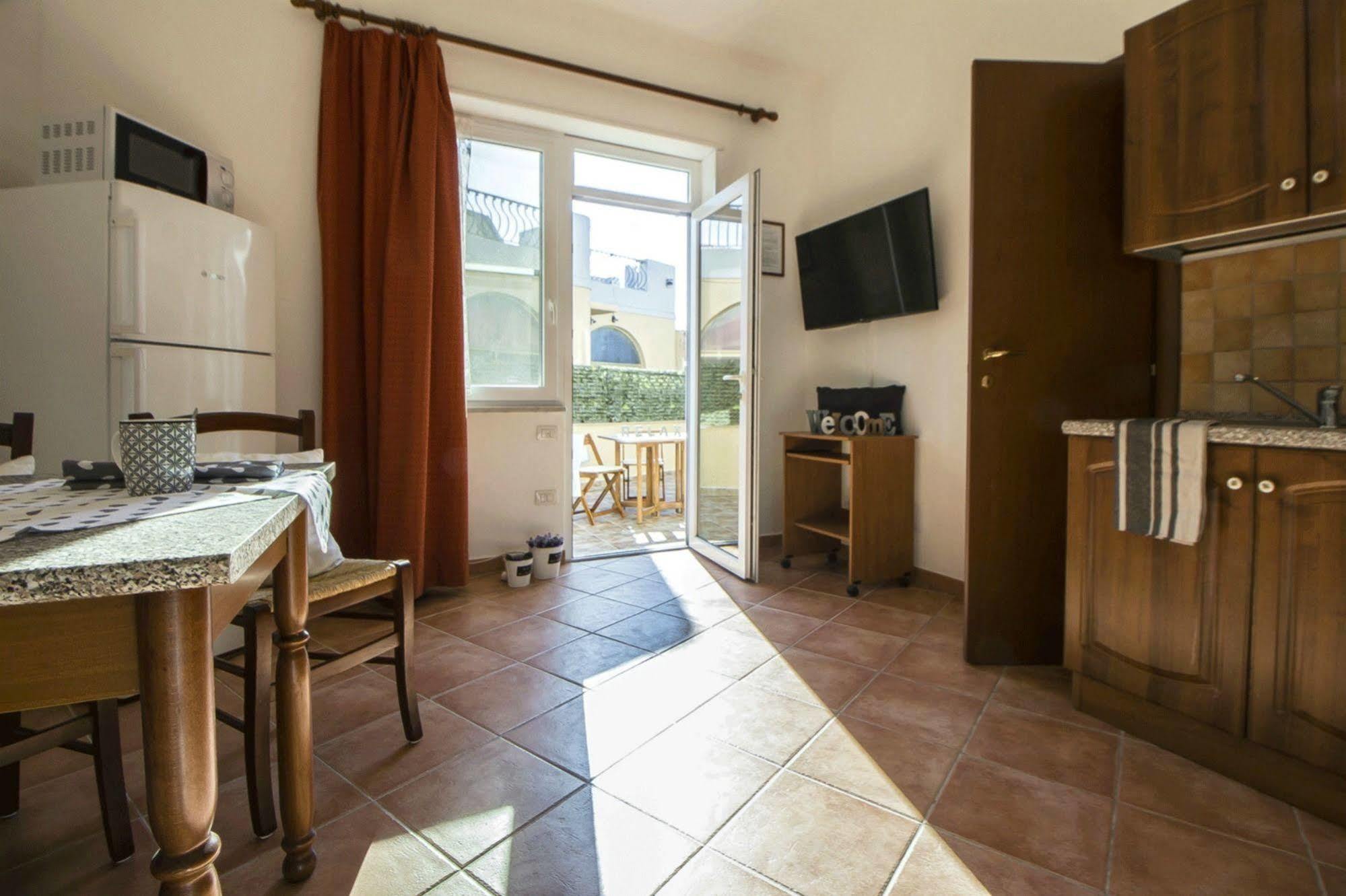 Casa Vacanze Cau - Viale Europa Альгеро Экстерьер фото